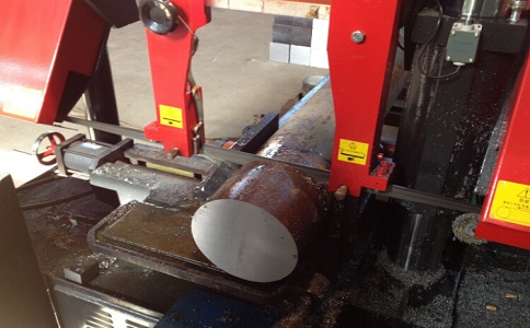 石龙镇卧式带锯床加工时出现明显振荡如何排查？